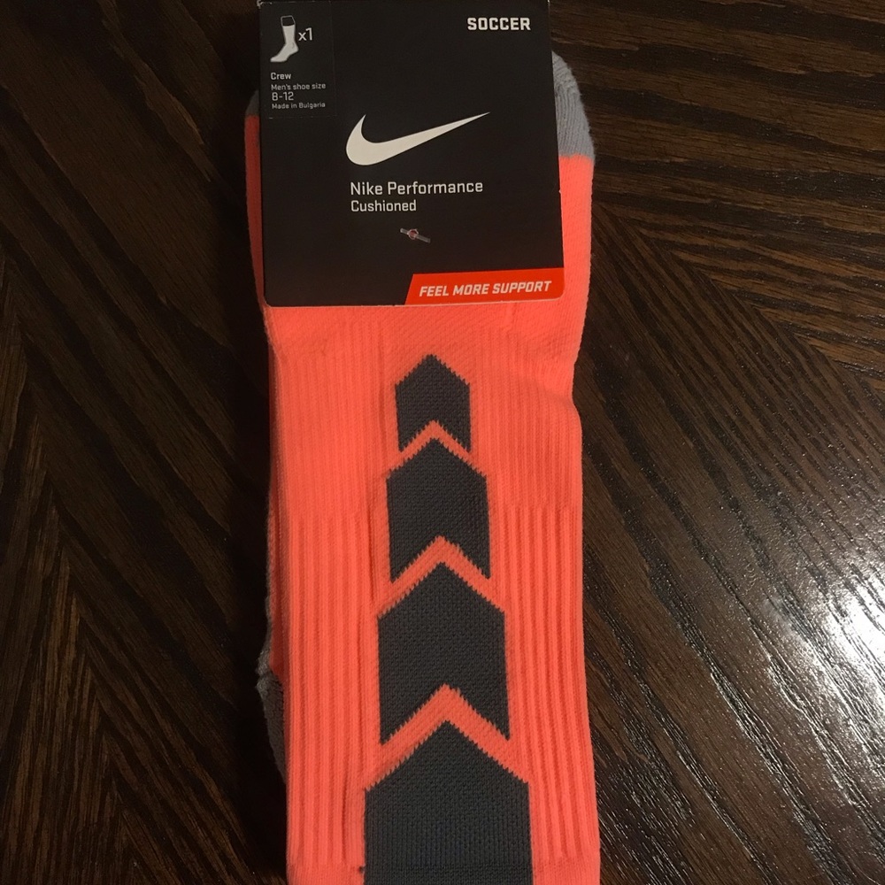 NWT Nike Performance Socks